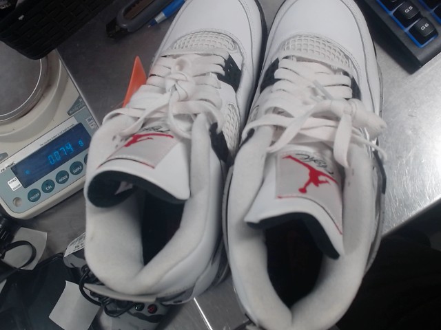 Shoes jordan 4 blanche size 8.5