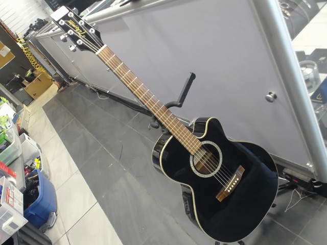 Guitar electro accoustique takamine