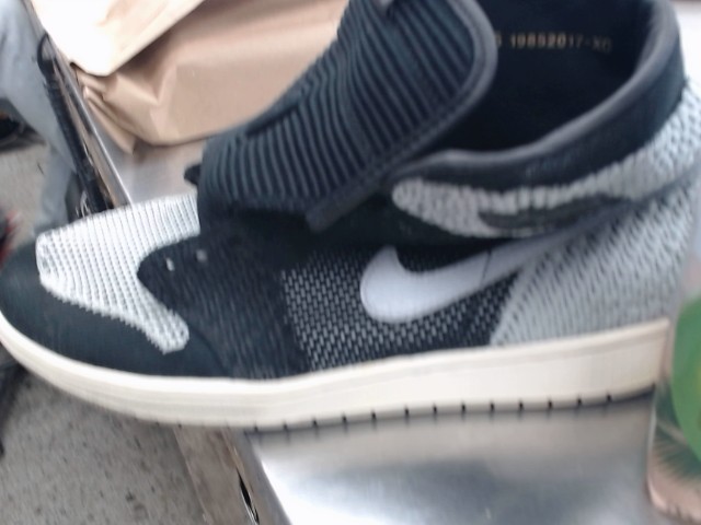 Fly knit shoes