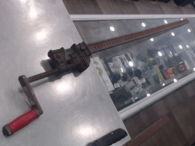 Bar clamp