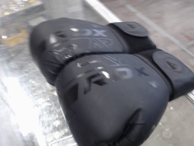 Gants de boxe noir