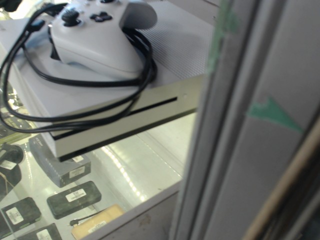 Xbox one s +man