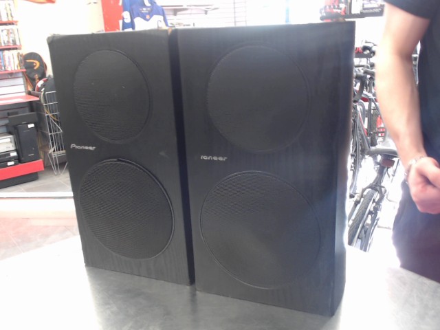 Paire de speaker rear gauche et droit