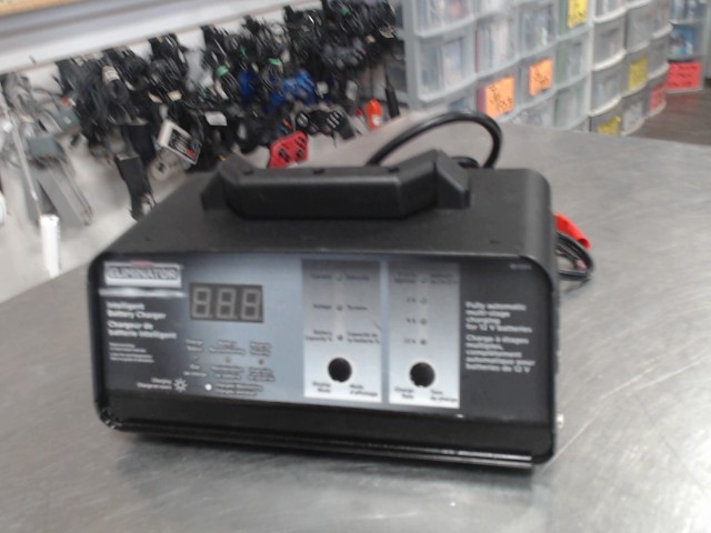Chargeur de batteries 12v �lectrique