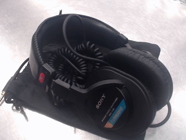 Casque d'�coute filaire + etui