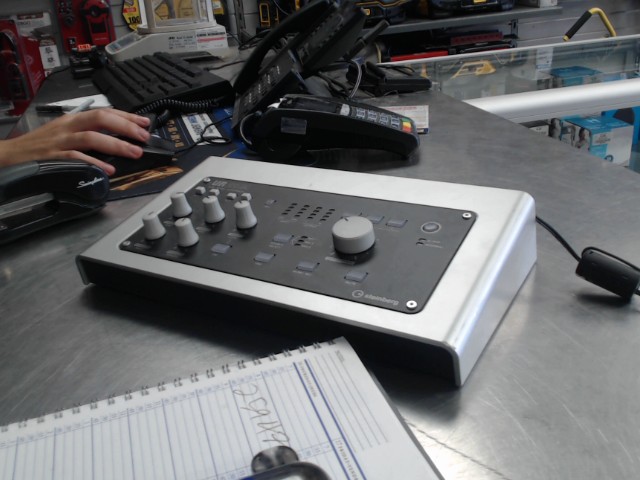 Usb audio interface ur 28m