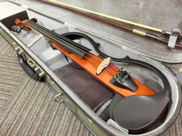 Yamaha sv-120 silent electric violin