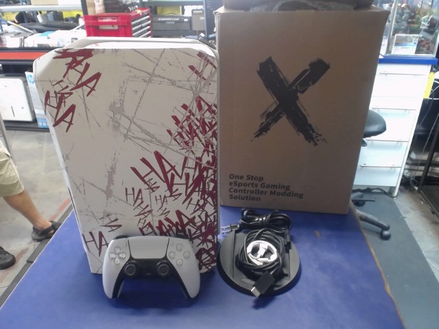 Console avec skin joker et original +acc