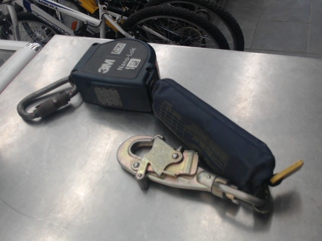 Ligne de vie autoretractable nano-lok