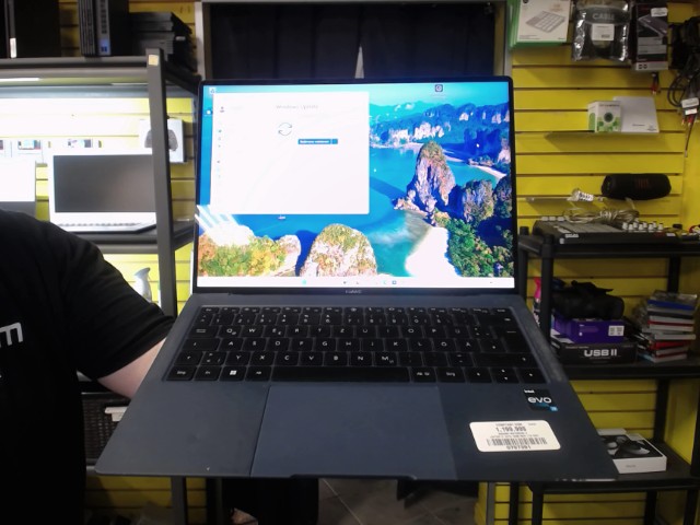 Matebook x pro core i7-1260p/16go/1to