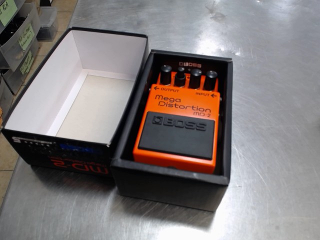 Pedal mega distortion