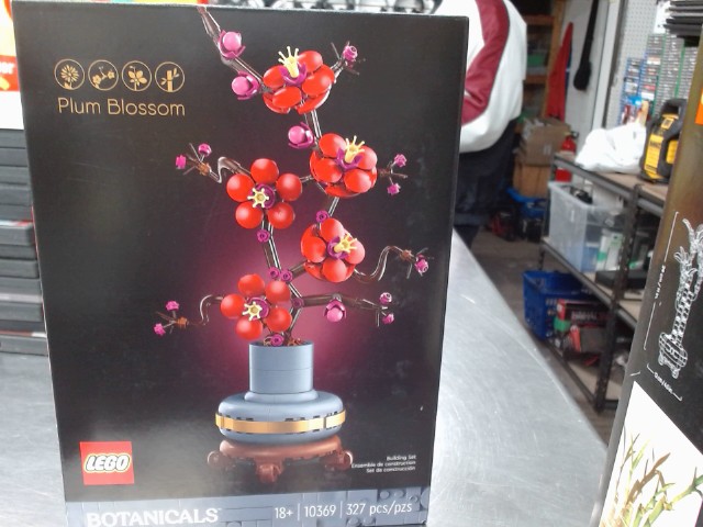Lego botanicals plum blossom