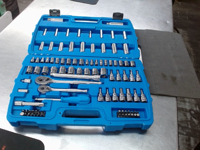 Kit de douille ratchet mastercraft