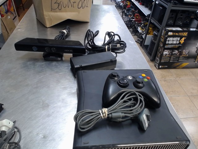 Xbox 360 + man + fils + acc
