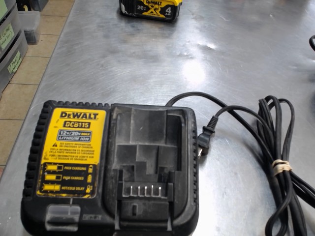 Chargeur dewalt