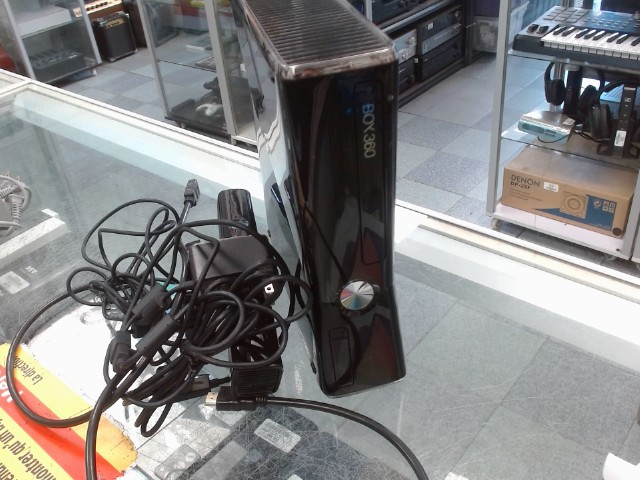 Xbox 360 + kinect no acc