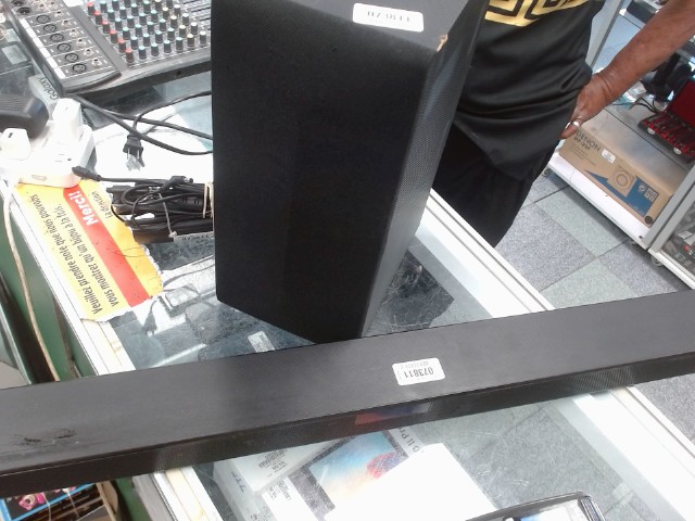 Barre de son + subwoofer + man
