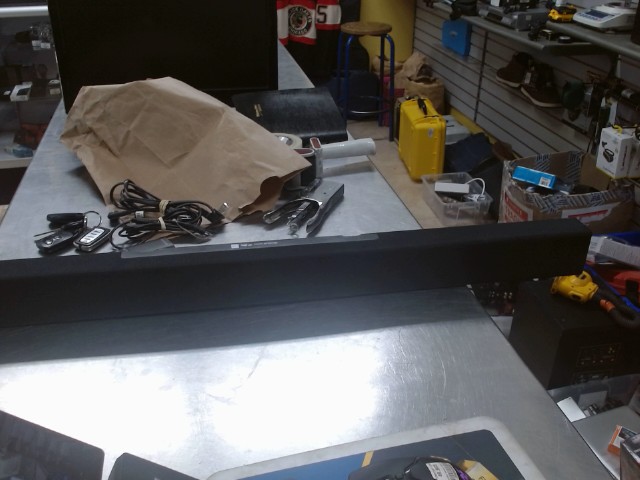 Barre de son 2.1 + tc + adapteur
