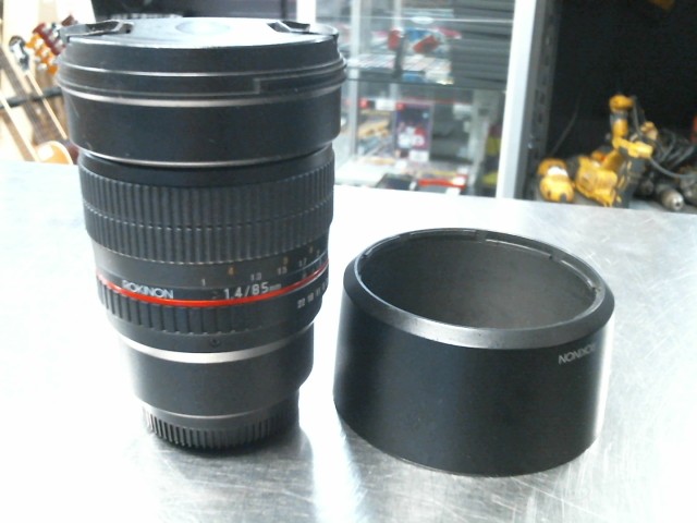 Lentille rokinon
