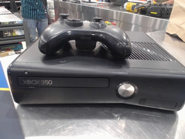Console 360 avec un jeux