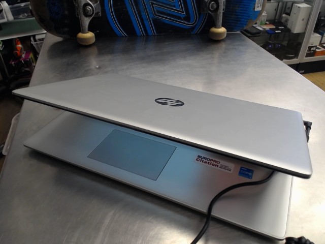 Ordinateur portable hp 17