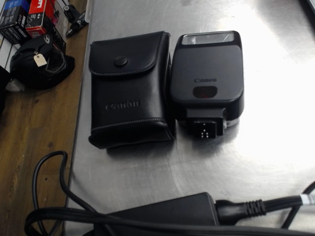 Speedlite 200e flash canon