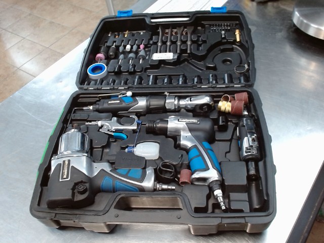 Kit d'outils a air dans case noir
