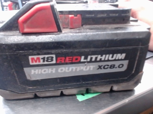 Batterie milwaukee 8.0 usager