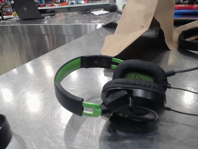 Casque une oreille