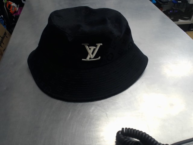 Chapeau bob louis vuitton