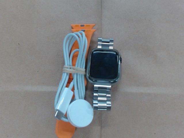 Apple watch se+chargeur+bracelet orange
