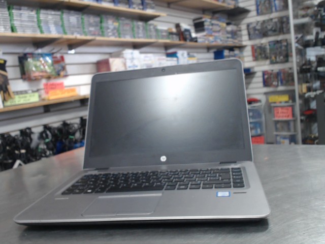 I5-6200u/2.3ghz/8gbram/256ssd+chargeur