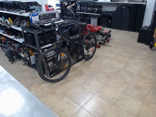 Velo gris/noire montagne aluminium