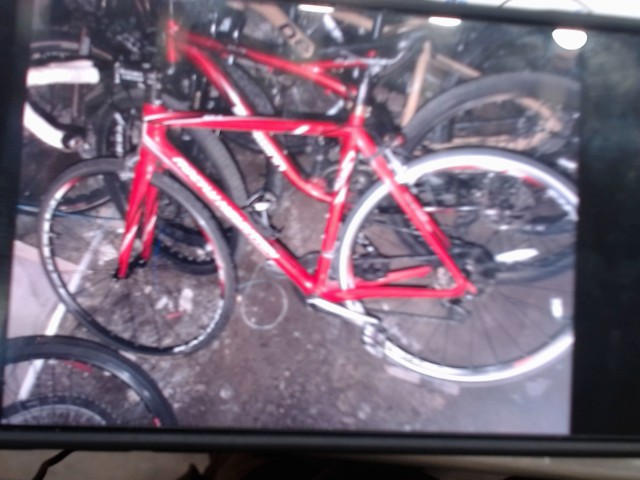 Velo de route rouge