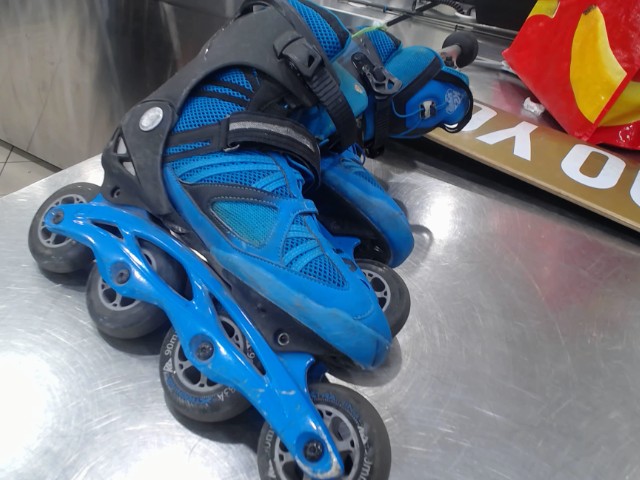 (v) patin � roulette bleu