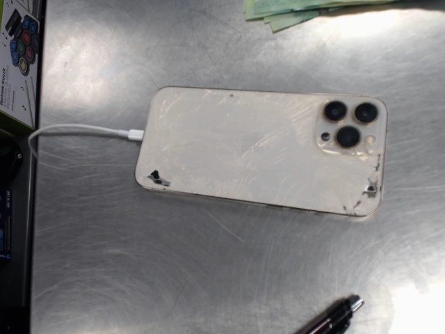 Iphone 13 pro max front and back cracked