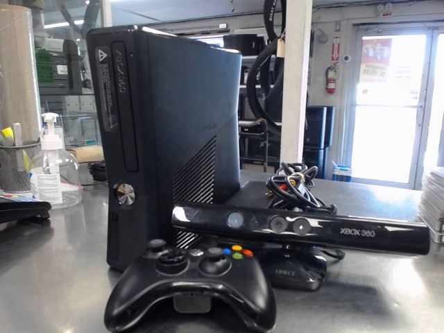 Xbox 360 avec fil et man (no hdd)