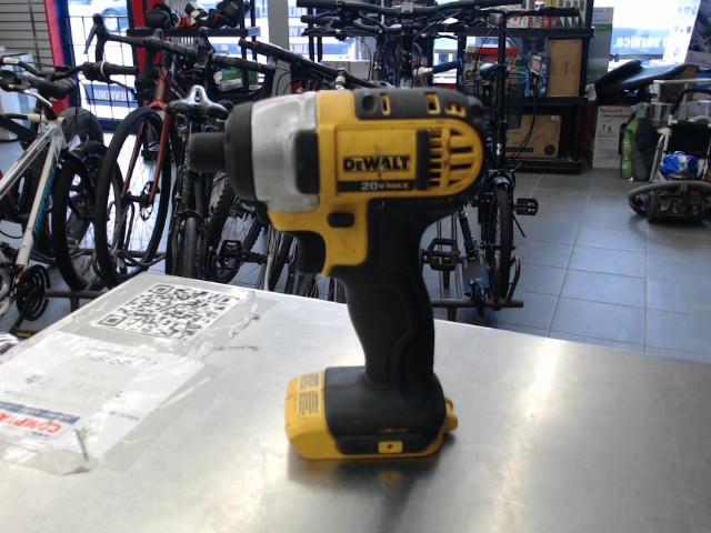Impact drill a percussion