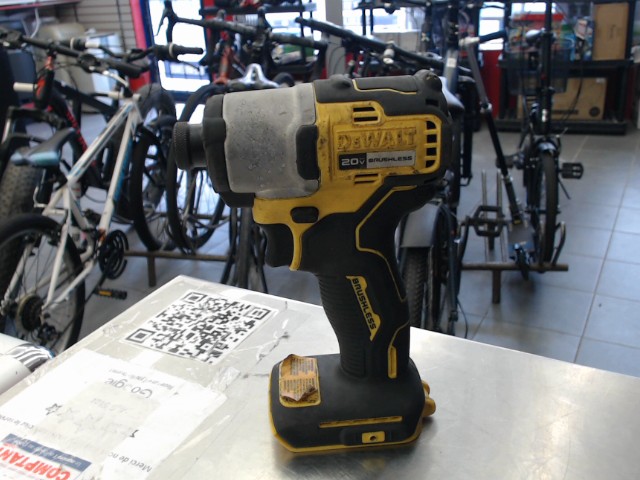 Impact drill a percussion