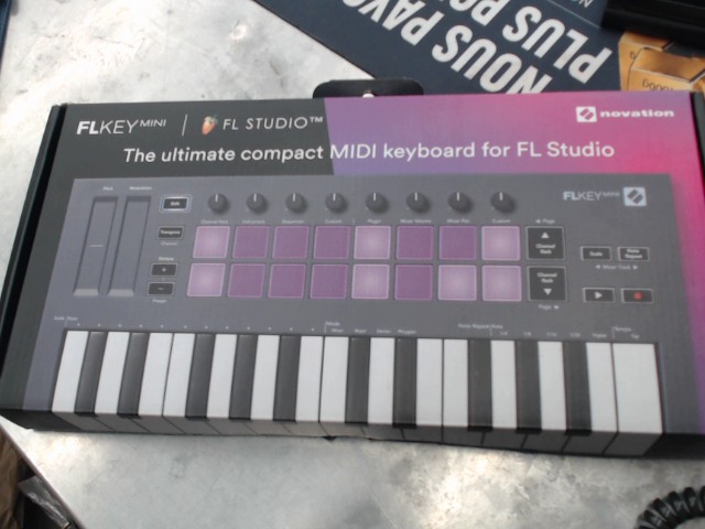 Black fl key mini synth for fl studio