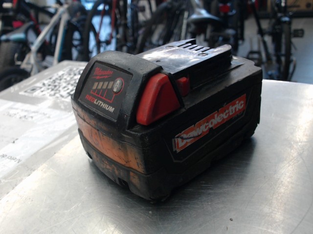 Batterie xc 18v peint orang dawcolectric