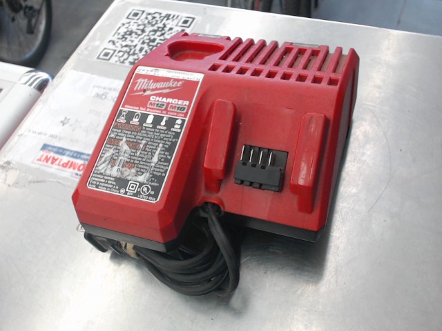 Chargeur milwaukee m12/m18 tag ym