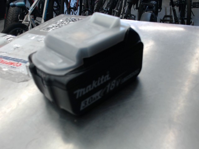 Batterie 18v 3.0ah lithium ion come neuf