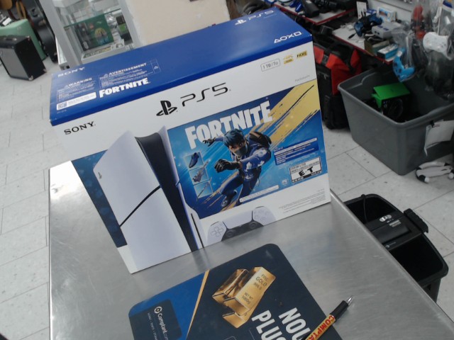Console ps5 dans la boite