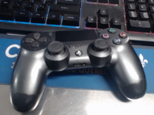 Manette noire ps4