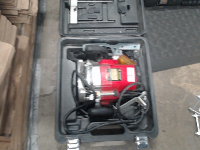 Kit de toupie electrique dans le case