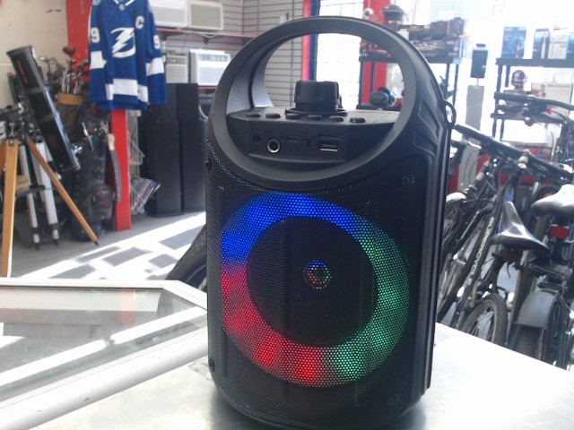 Haut parleur rgb deja emmene