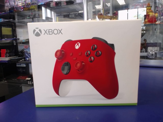 Manette rouge dans boite
