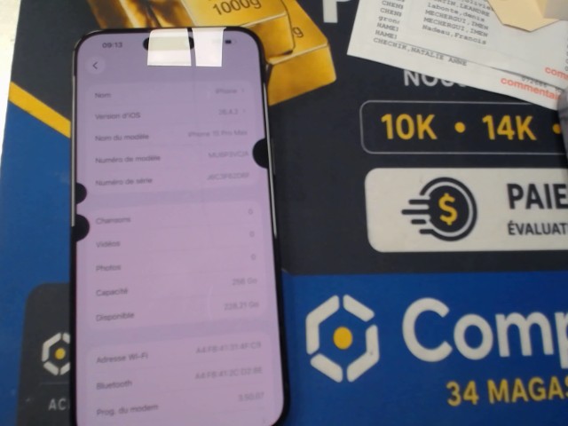Iphone 15 pro max 256go(ecrant a chang�)