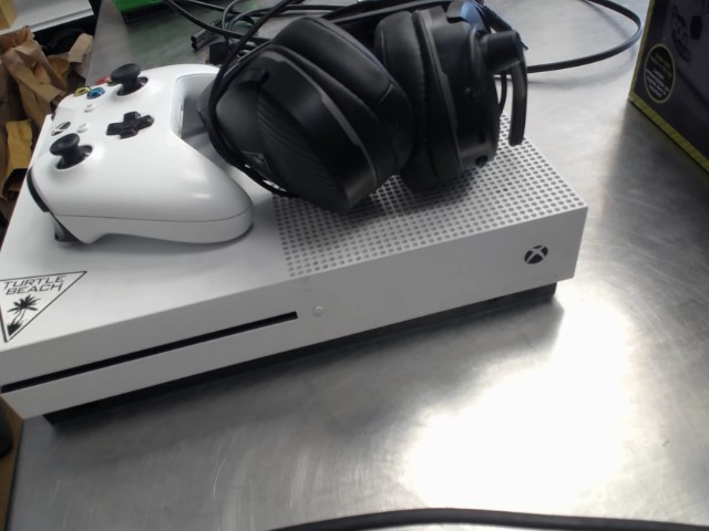 Xbox one s +manette+ecouteur fillaire